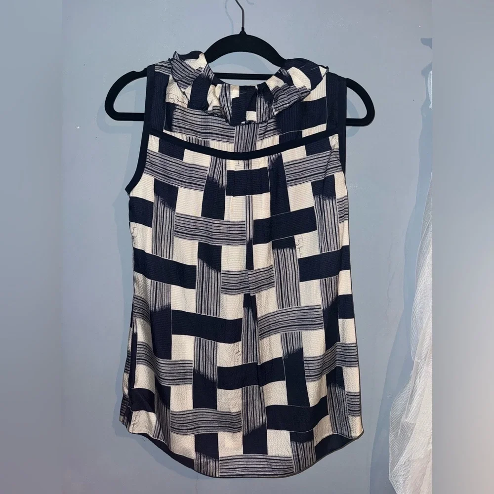 Tory Burch 100% Silk Ruffle Tie Neck Sleeveless Blouse Navy Ivory Size 6